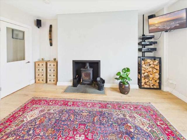 Flat for sale in Tarbert, Scotland
