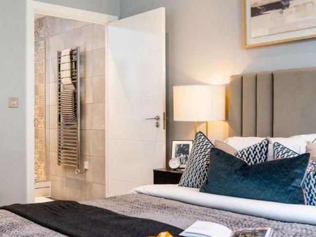 Flat for sale in North Shoebury, Alton Barnes