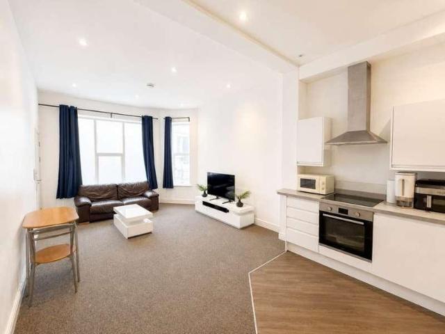 Flat for sale in Weston-super-mare, North Somerset