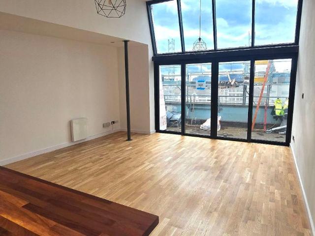 Flat for sale in Calderstones