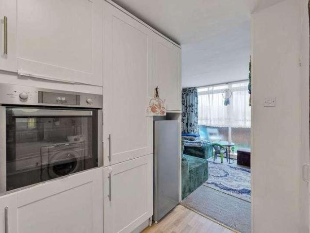 Flat for sale in London Borough of Barnet, Greater London
