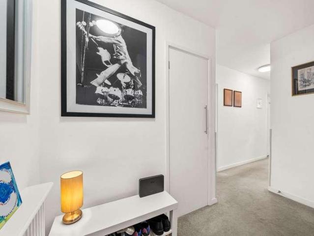Flat for sale in Weybridge, Elmbridge