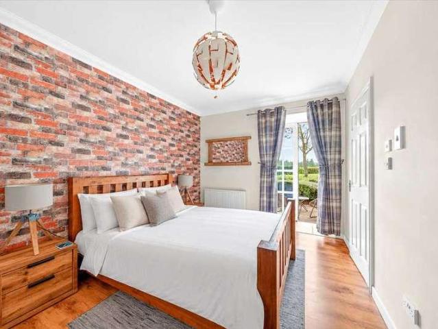 Flat for sale in Knightsridge