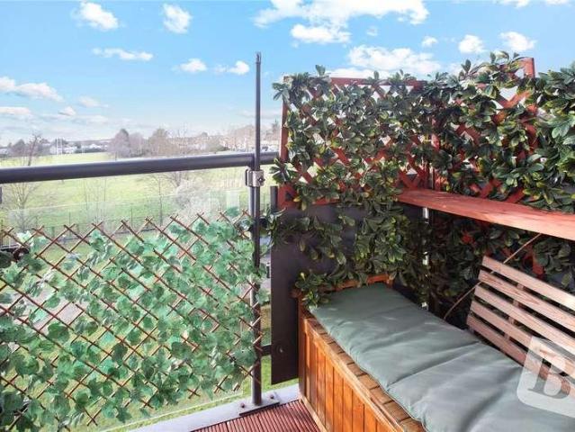 Flat for sale in Rush Green, Greater London