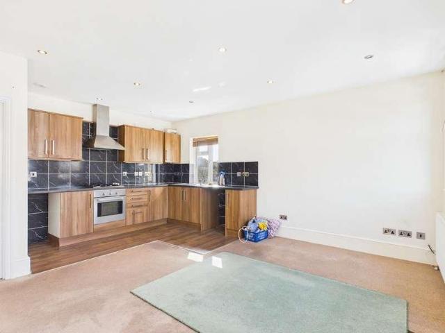 Flat for sale in Westbrook, Acol