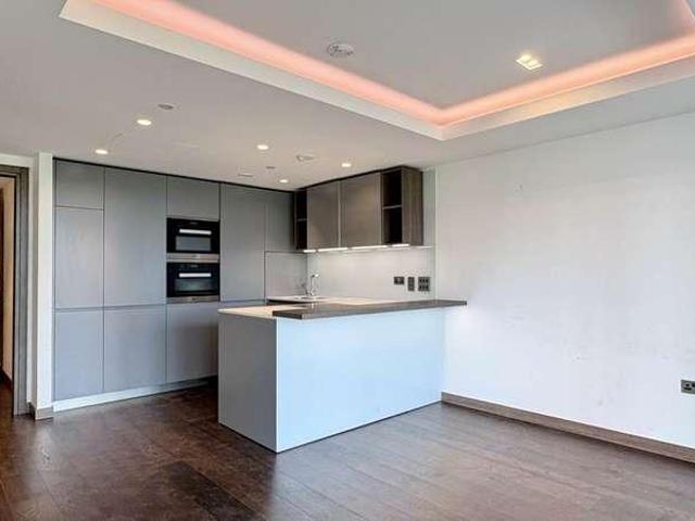 Flat for sale in Paddington, Greater London
