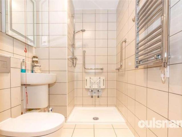 Flat for sale in Stirchley, West Midlands