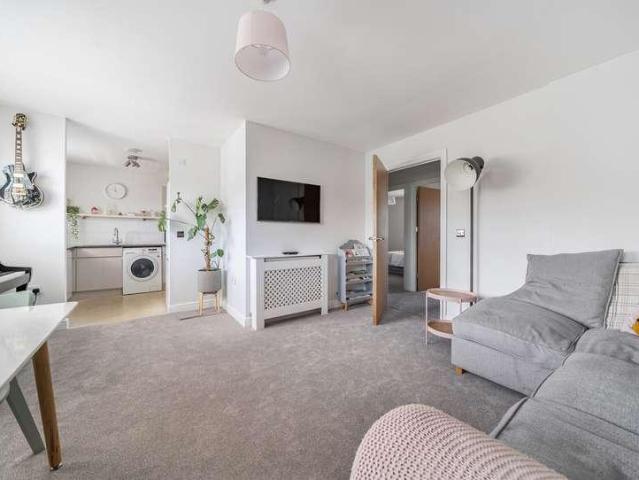 Flat for sale in Royal Tunbridge Wells, Tunbridge Wells