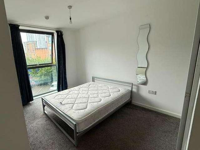 Flat for sale in Blackfriars, Salford