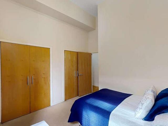 Flat for sale in Merchant City, Scotland