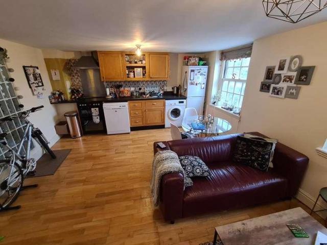 Flat for sale in Bedingfield, Suffolk