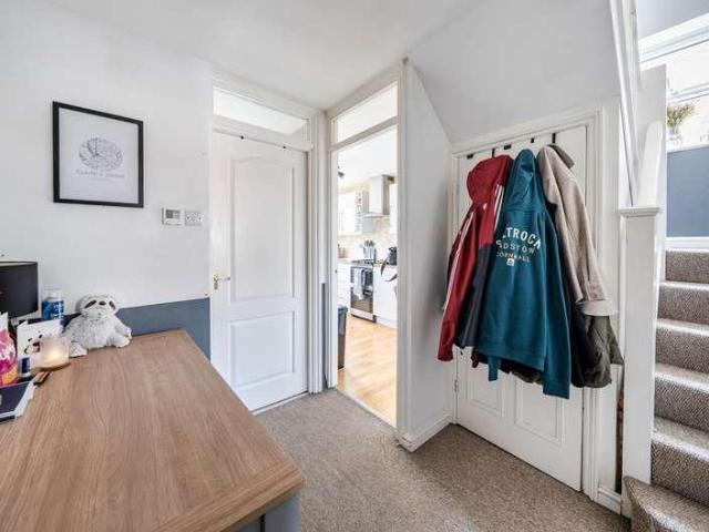 Flat for sale in Eaton Bray, Bedfordshire