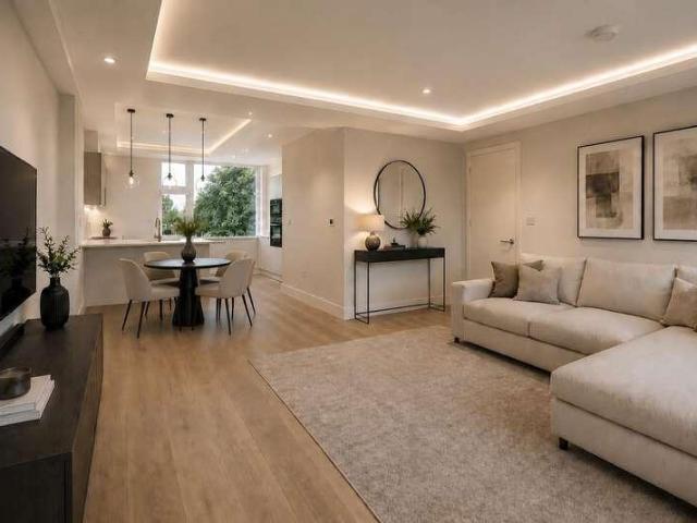 Flat for sale in The Hale, Greater London