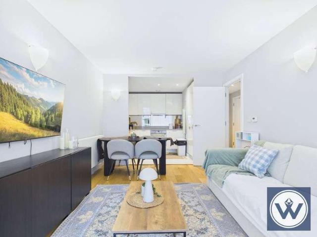 Flat for sale in London Borough of Hillingdon, Greater London