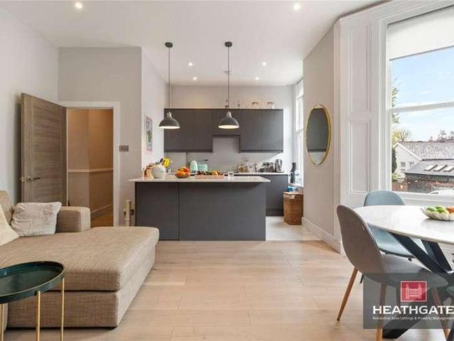 Flat for sale in London Borough of Haringey, Greater London