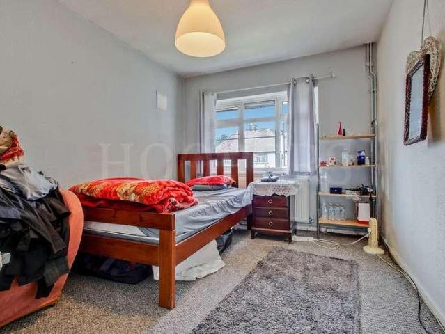 Flat for sale in Greater London
