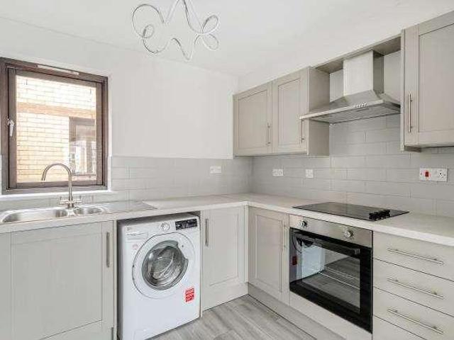 Flat for sale in The Slade, Oxfordshire