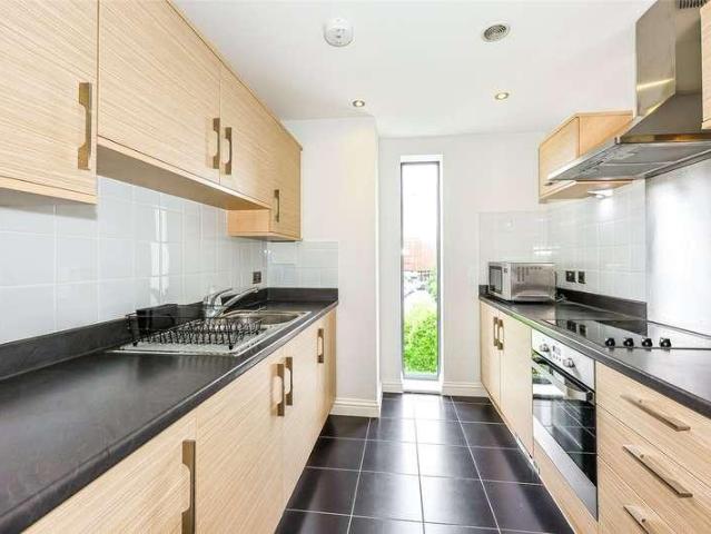 Flat for sale in Colindale, Greater London
