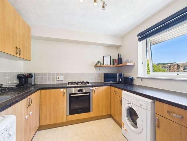 Flat for sale in Garston Park, Calcot