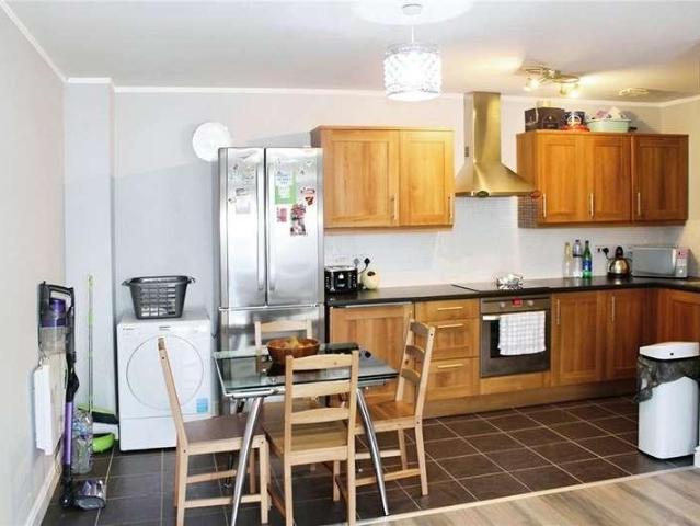 Flat for sale in St Thomas, Boston
