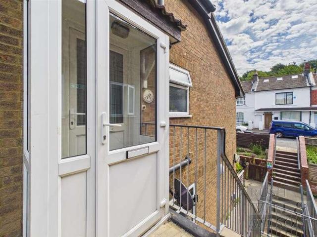 Flat for sale in Clive Vale, Guestling Green