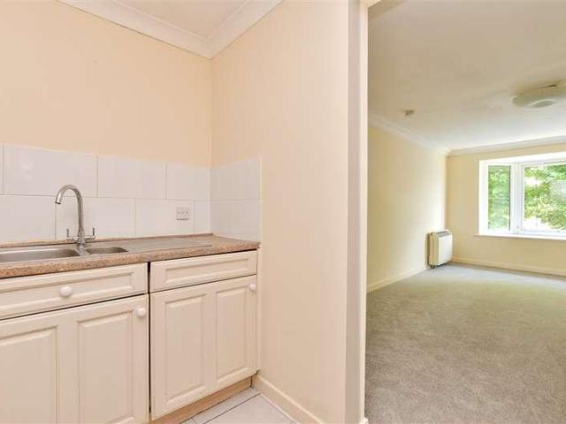 Flat for sale in London Borough of Croydon, Purley