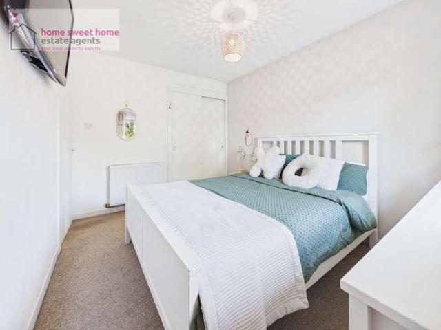 Flat for sale in Lentran, Scotland