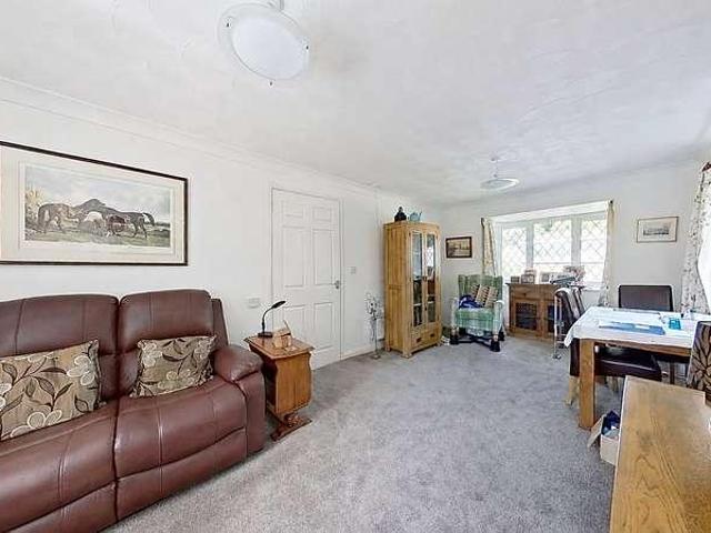 Flat for sale in Broad Oak, The Bridge