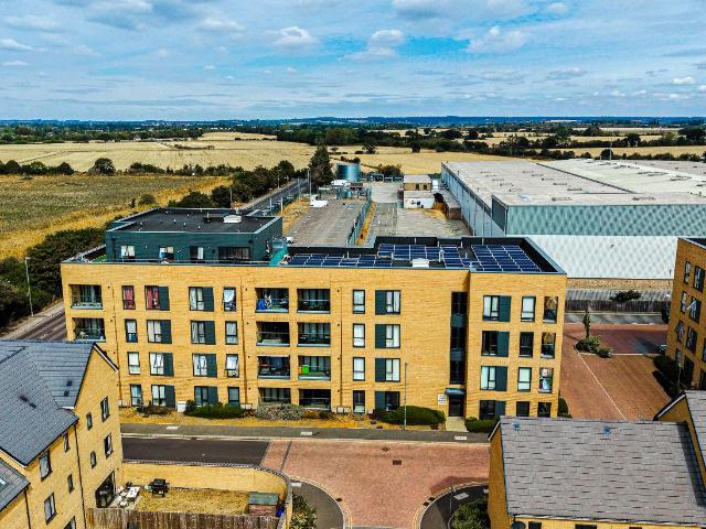 Flat for sale in South Ockendon, Essex