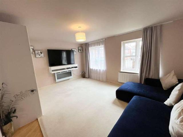 Flat for sale in Ivy Meade, Macclesfield