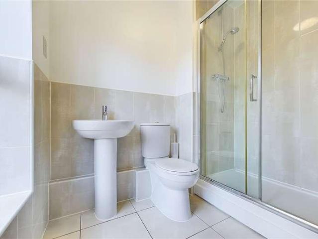 Flat for sale in Reading