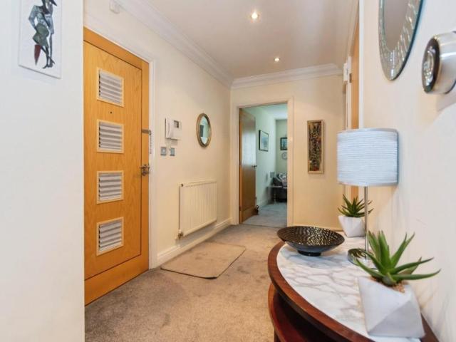 Flat for sale in Elmdon, West Midlands
