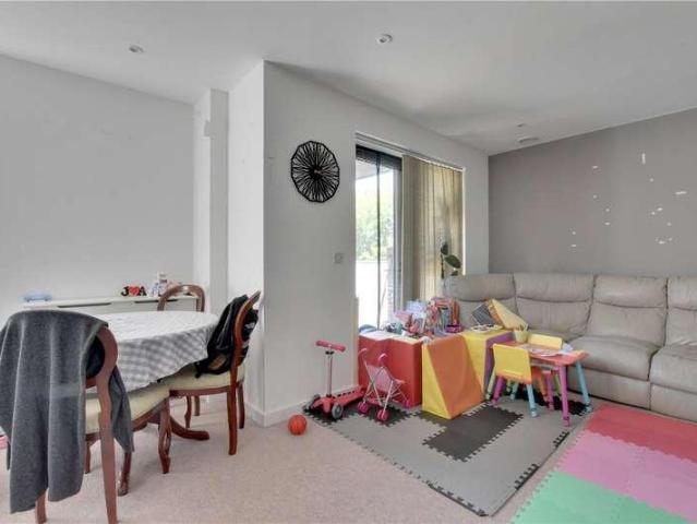 Flat for sale in Charlton Riverside, Greater London
