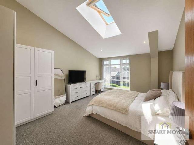 Flat for sale in Tarleton, Roby Mill