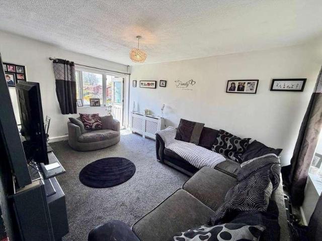 Flat for sale in Bramhall, Greater Manchester