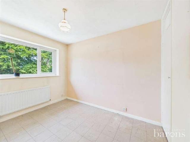 Flat for sale in Priest Down, Hampshire