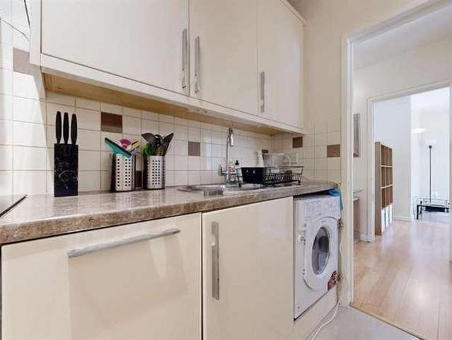 Flat for sale in St. John's Wood, Greater London