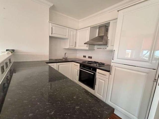 Flat for sale in Seaford, Iford