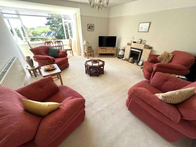 Flat for sale in Withycombe, Budlake