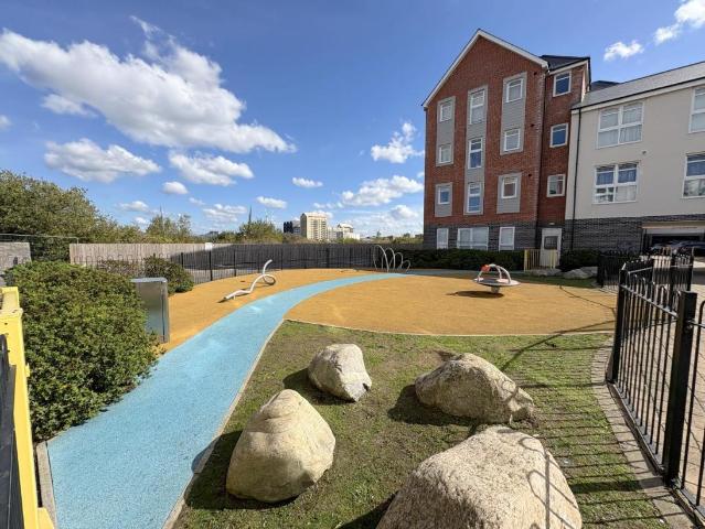 Flat for sale in Poole