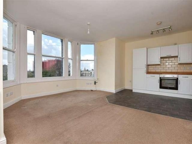 Flat for sale in East Cliff, Acol