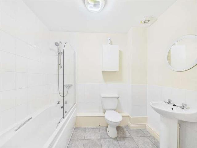 Flat for sale in Ball Hill, West Midlands