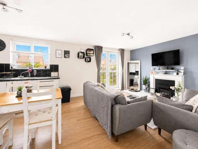Flat for sale in Fareham, Hampshire