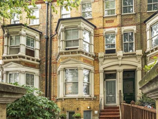 Flat for sale in London Borough of Lewisham, Greater London