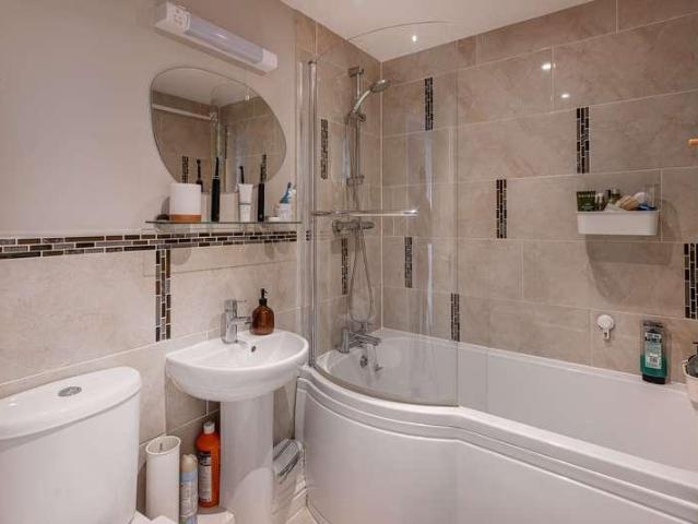 Flat for sale in Black Bourton, Oxfordshire