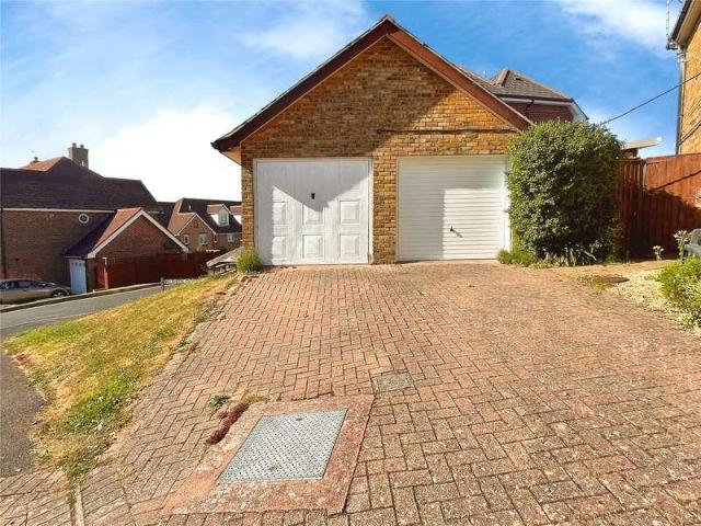 Flat for sale in Totland, Isle Of Wight