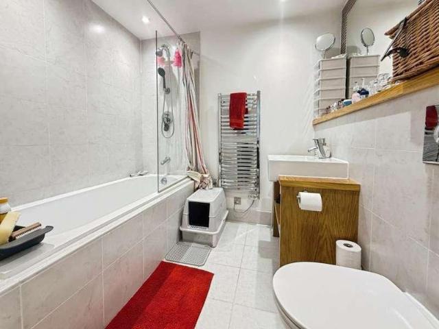 Flat for sale in Salford, Greater Manchester