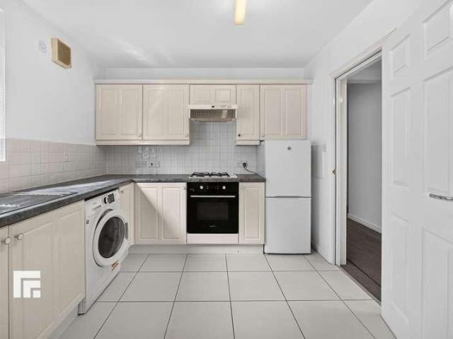 Flat for sale in Penarth Marina, Penarth