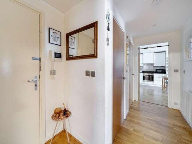 Flat for sale in Archway, Greater London