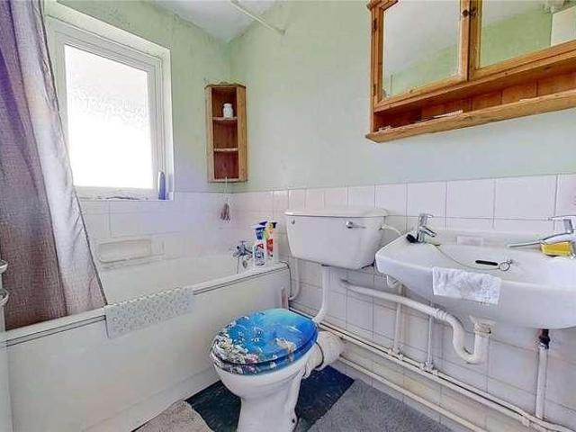Flat for sale in Fishersgate, West Sussex